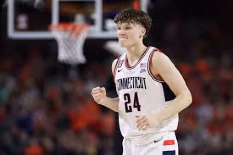 Where NBA mock drafts project UConn's Braylon Mullins to be picked
