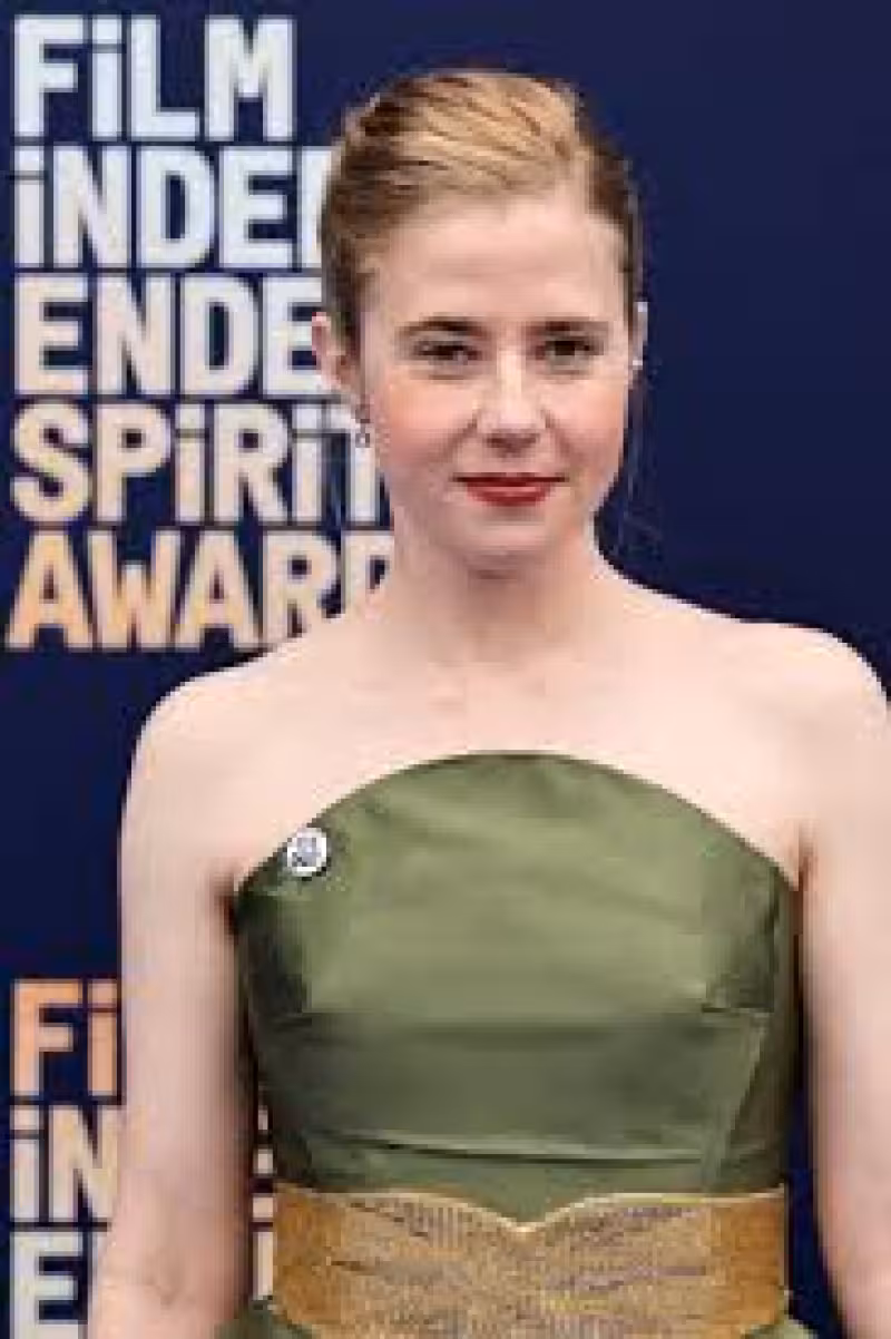 Bryan Cranston Gushes Over His ‘Pitt’ Star Daughter Taylor Dearden