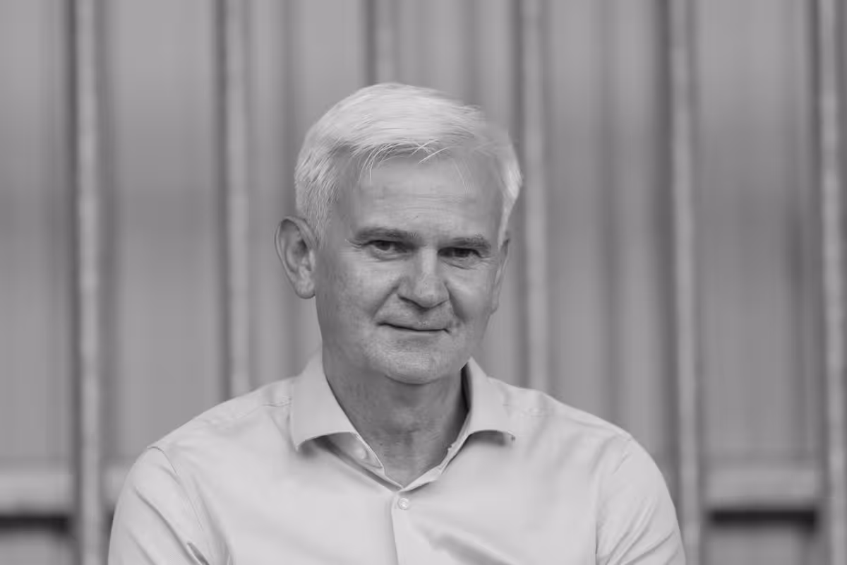 Jacek Magiera dies at 49 after collapsing during morning run