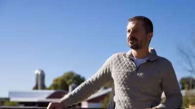 Pete Buttigieg urges libertarians, conservatives to back immigration push