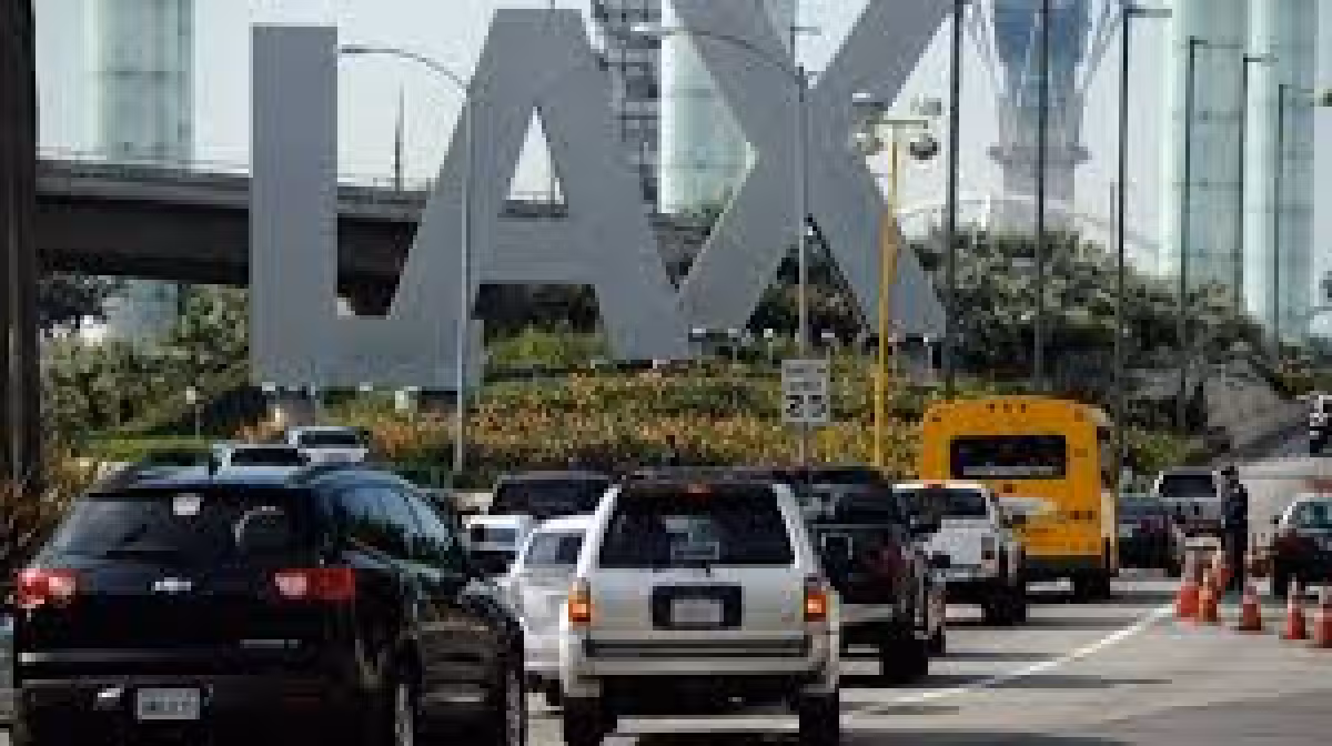 Frontier jet nearly hits trucks on LAX taxiway, FAA opens probe