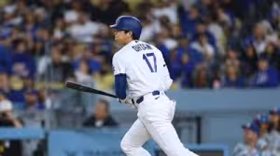 Shohei Ohtani sets Japanese-born on-base streak record for Los Angeles Dodgers