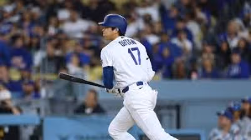 Ohtani passes Ichiro as on-base streak hits 44 games -- longest by a player born in Japan