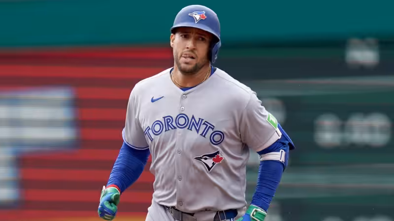 Blue Jays' George Springer fractures big toe vs. Twins