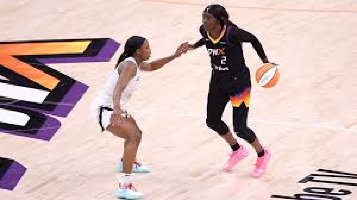 Skylar Diggins, A'ja Wilson headline WNBA free agency tracker for 2026