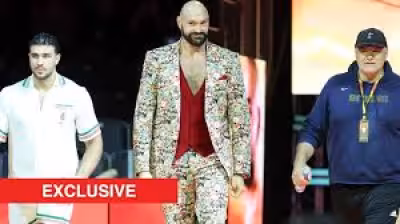 Tommy Fury returns as Tyson Fury ends 476-day absence in London