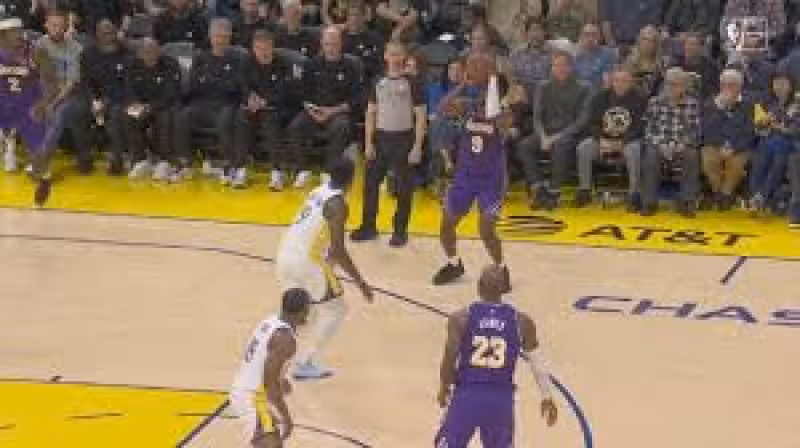 LeBron adds to historic night with dime to Bronny for 3