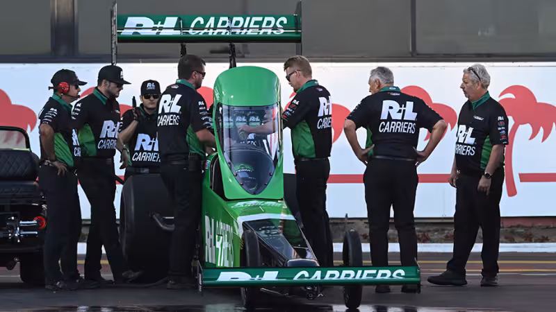 Sunday News and Notes from the Lucas Oil NHRA Winternationals
