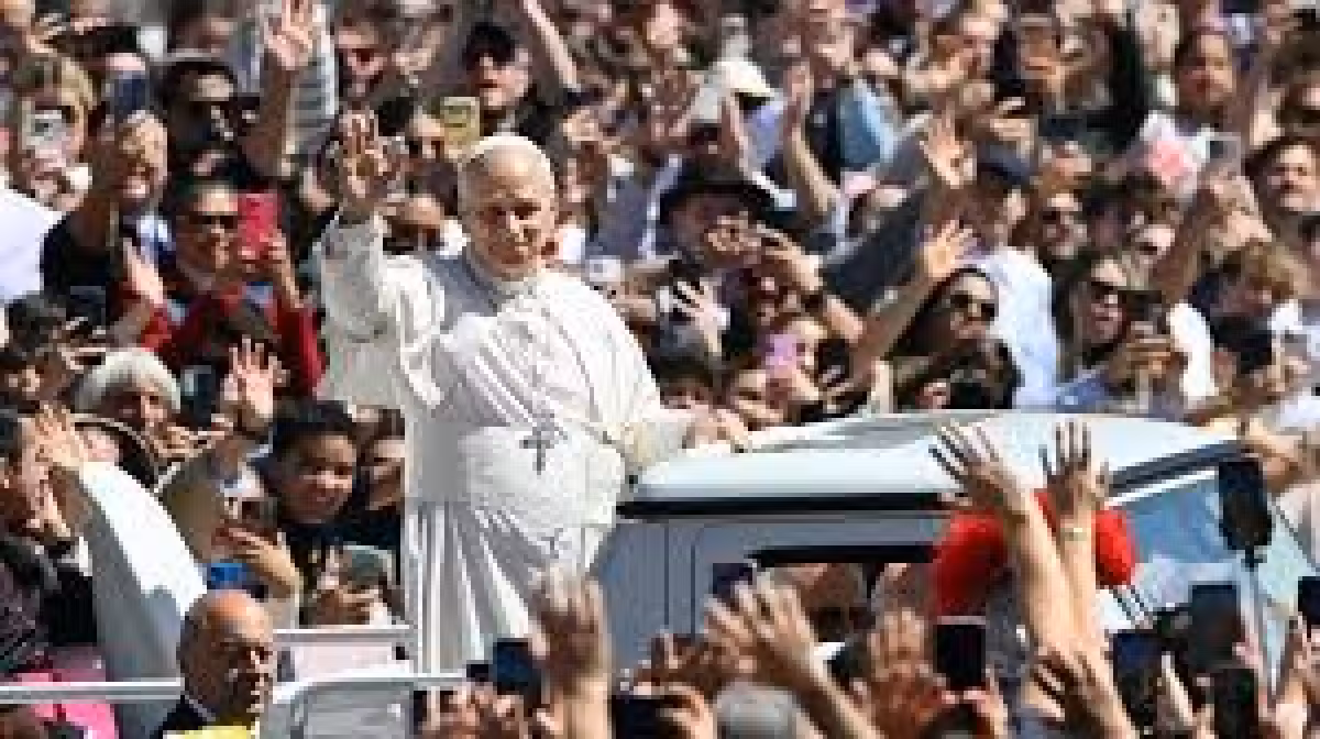 Trump Pope feud deepens as Leo XIV condemns U.S.-Israel war rhetoric