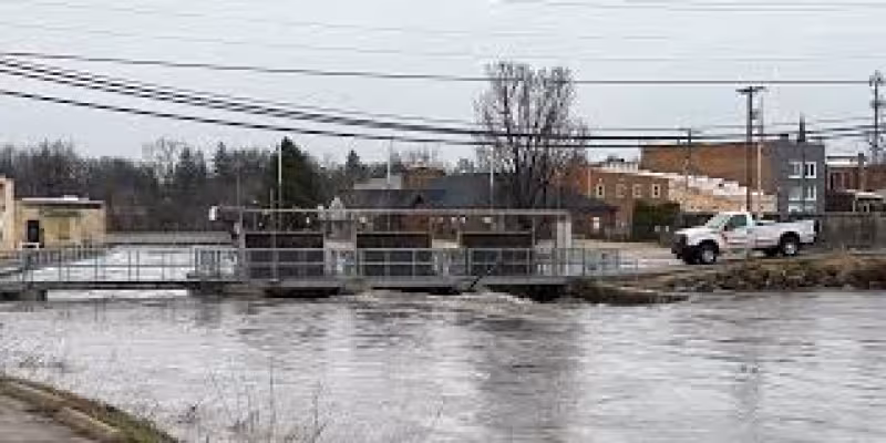 Dams at risk of failing; evacuation along Wolf River in Weyauwega