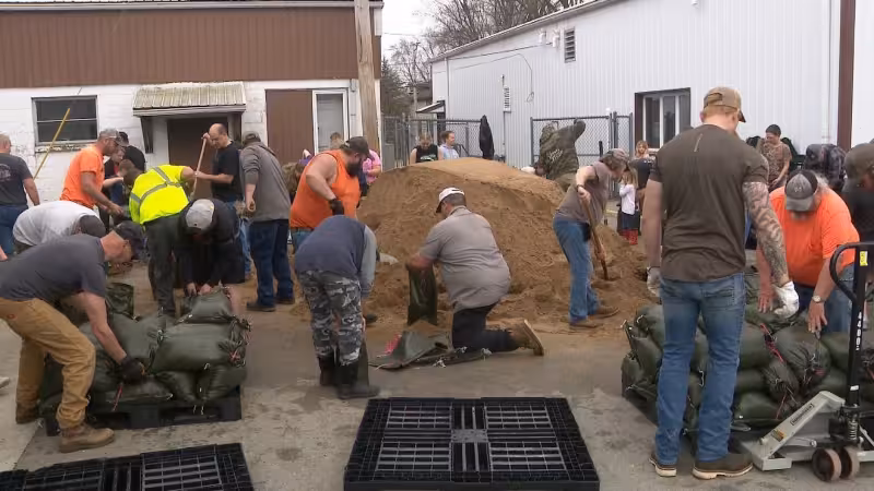 Communities along Wolf River prepare for potential 'major flooding stage' this weekend
