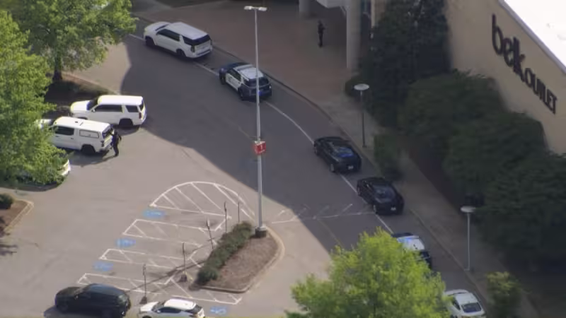 2 shot at Triangle Town Center in Raleigh