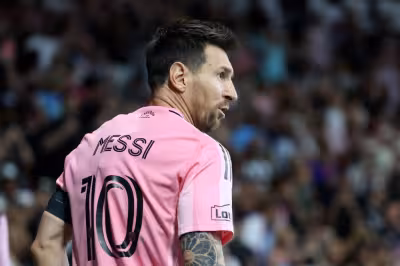 Colorado Rapids draw more than 70,000 for Messi visit at Mile High