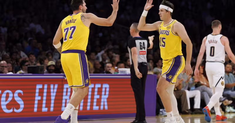 Lakers 'elevate' work for playoffs with Luka Doncic and Austin Reaves injured