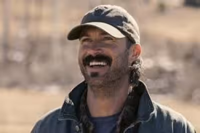 Riley Green makes acting debut in Marshals as Navy SEAL Garrett