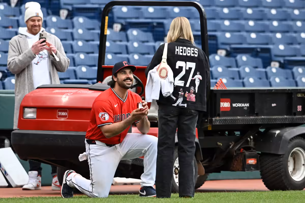 Austin Hedges proposes at Progressive Field after Guardians beat Orioles