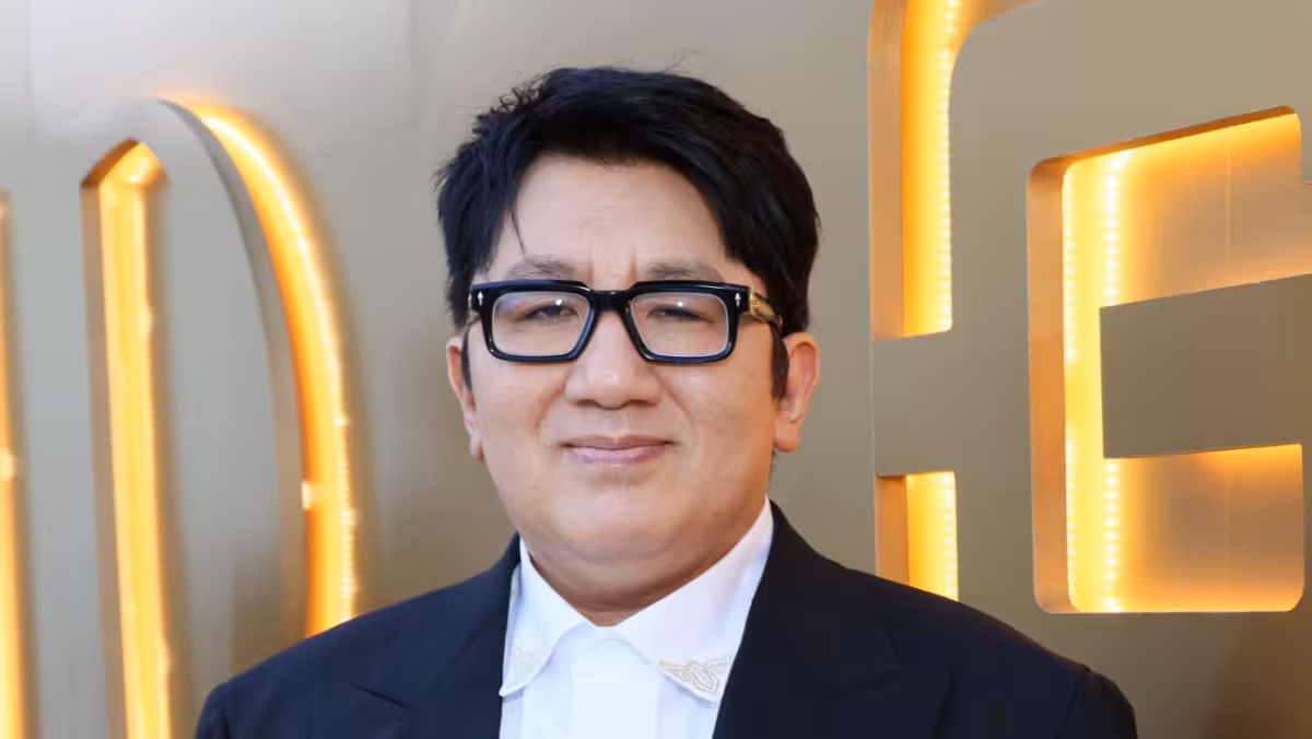Bts founder Bang Si-hyuk faces detention warrant in Hybe IPO probe