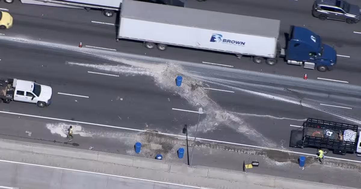 Interstate 75 blocked in both directions in Cobb County after spill, fire probe