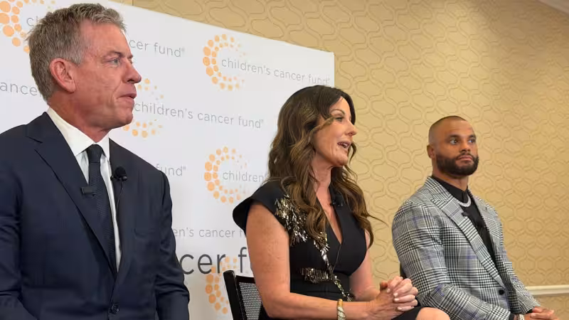 Dak Prescott, Troy Aikman share the stage for Children’s Cancer Fund Gala