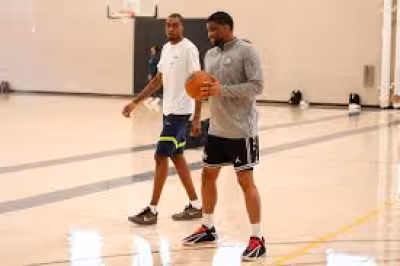 Donte Divincenzo credits James White as Timberwolves playoff spark