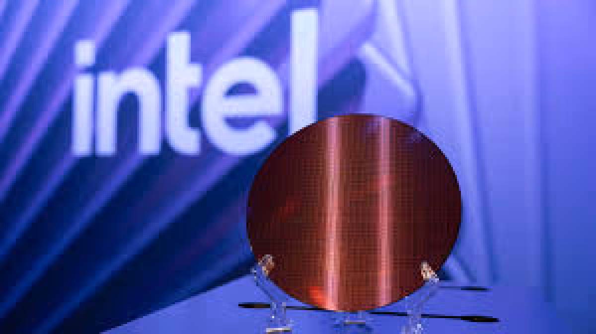 Intel Stock Rallies 230% Before Earnings as Valuation Stretches