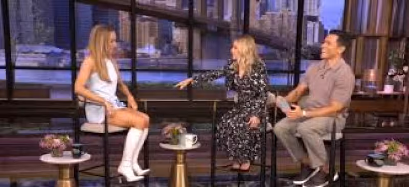Comedian Jokes Her Way Through Morning Show Wardrobe Malfunction