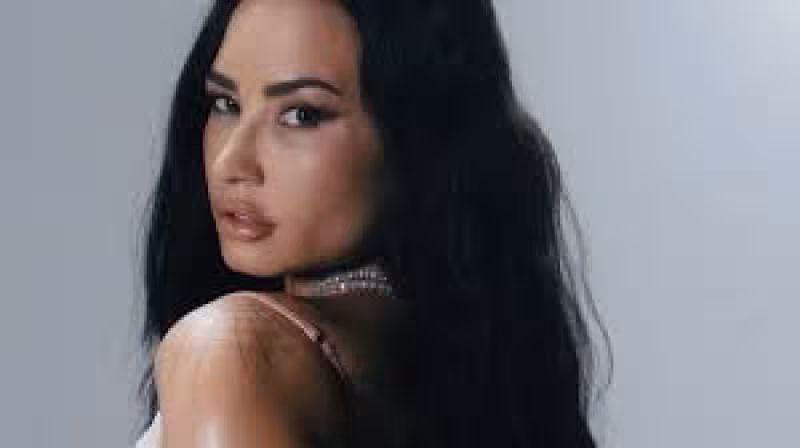 Demi Lovato releases ‘Low Rise Jeans’