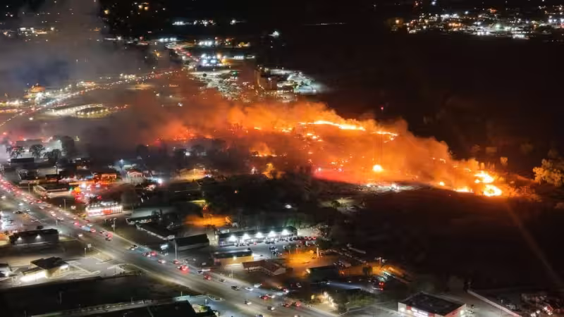 Española brush fire burns 100 acres, evacuations ordered