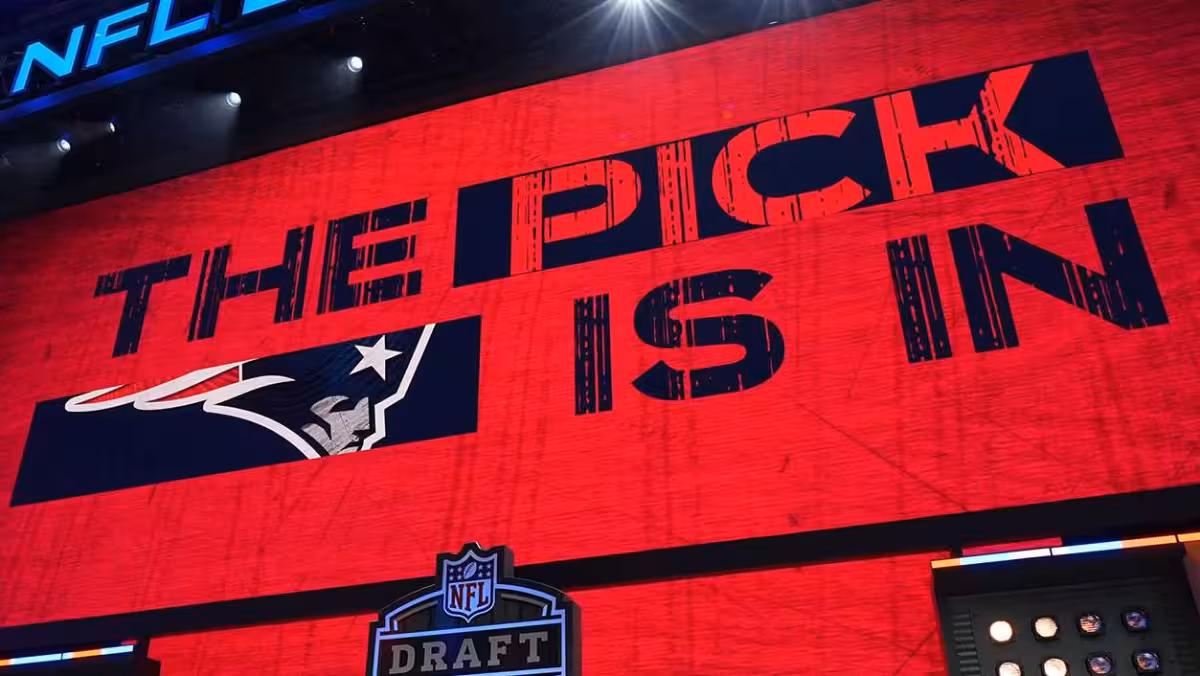 Bryce Boettcher not found in Patriots draft plans as edge need grows