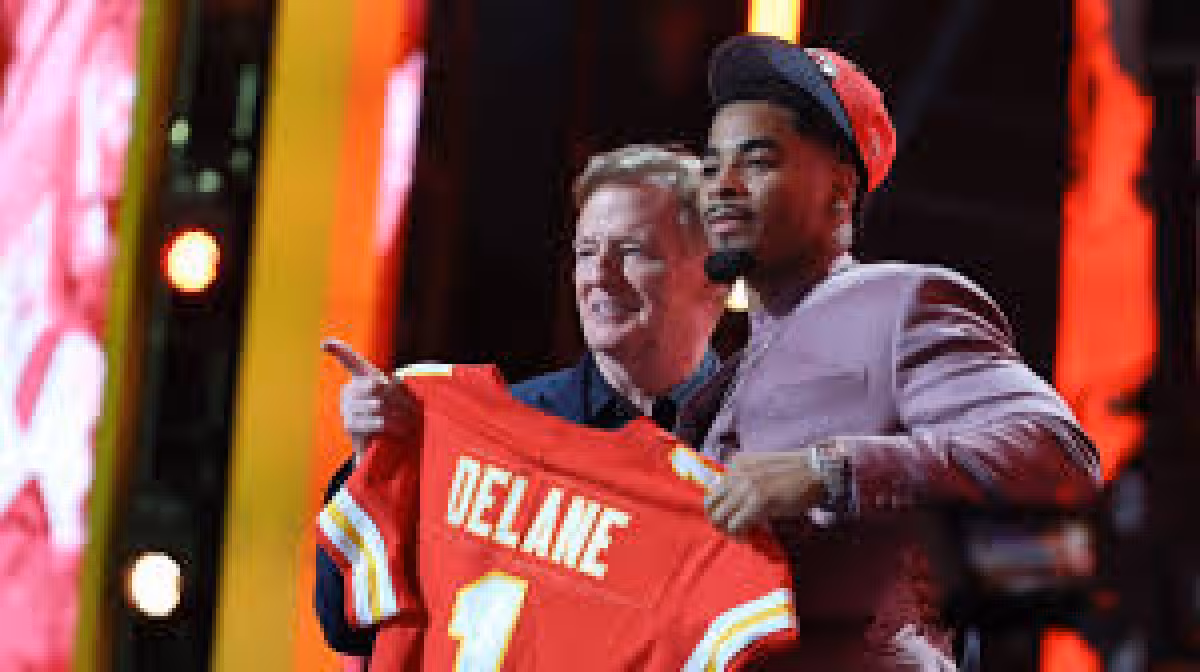Chiefs Depth Chart: Kansas City Trades Up for CB Mansoor Delane at No. 6