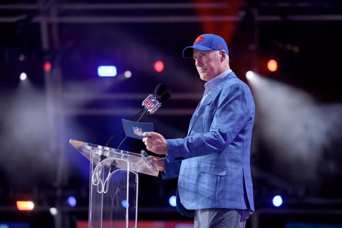 Keyshaun Elliott: Bills trade out of Round 1, land Nico Parker and nine picks