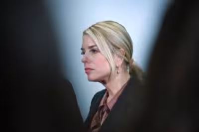 Pam Bondi faces renewed bar scrutiny as lawyers push Florida action