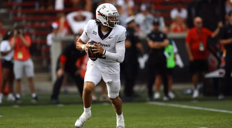 Steelers Finally Land Franchise QB in Way-Too-Early 2027 NFL Mock Draft