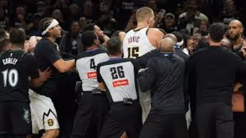 McDaniels, Jokic clash at end of Timberwolves' Game 4 win