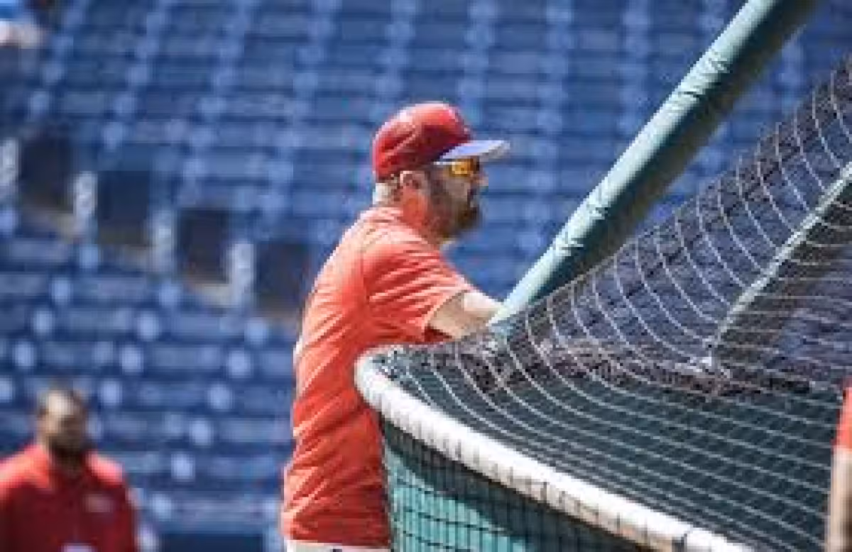 Kevin Long earns praise as Phillies offense sputters in 9-19 start