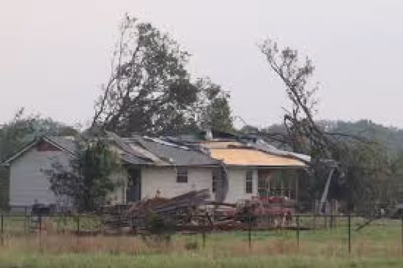 Man injured, widespread damage reported after tornado slams part of SE Kansas