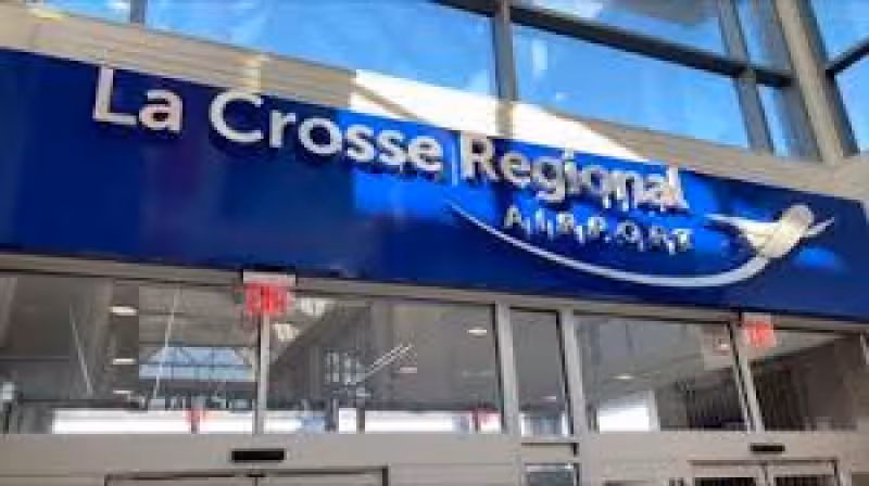 United Airlines delays La Crosse service launch to October due to Chicago airport restrictions