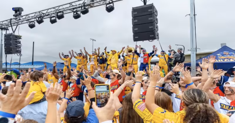 Play ball: Navasota hosts the first-ever free pop-up game for the Savannah Bananas for 1000 lucky fans