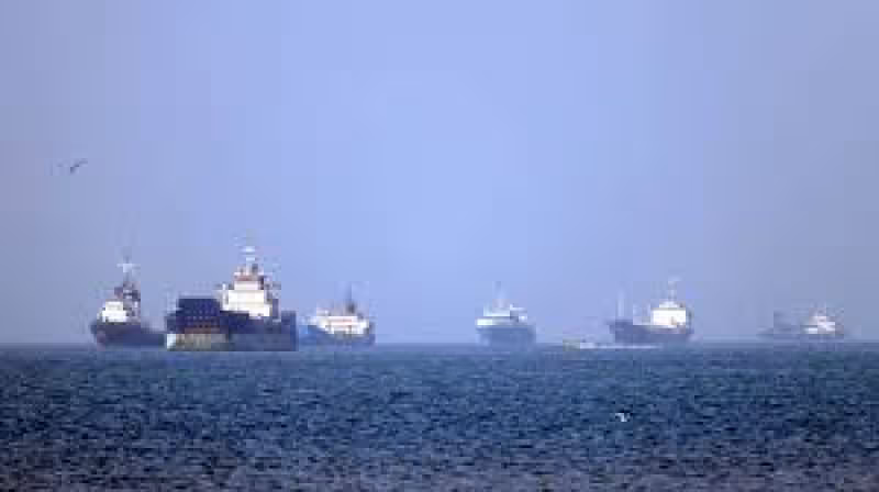 Maersk says ship passed through Strait of Hormuz under U.S. military protection