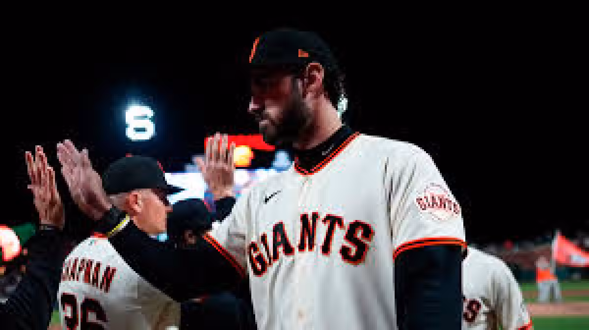 Giants promote Jesus Rodriguez, debut catcher amid lineup shakeup