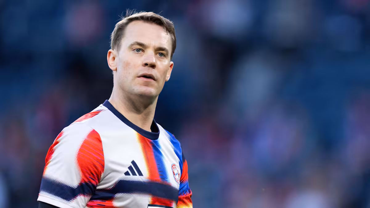 Manuel Neuer set for one more Bayern year as Urbig role grows