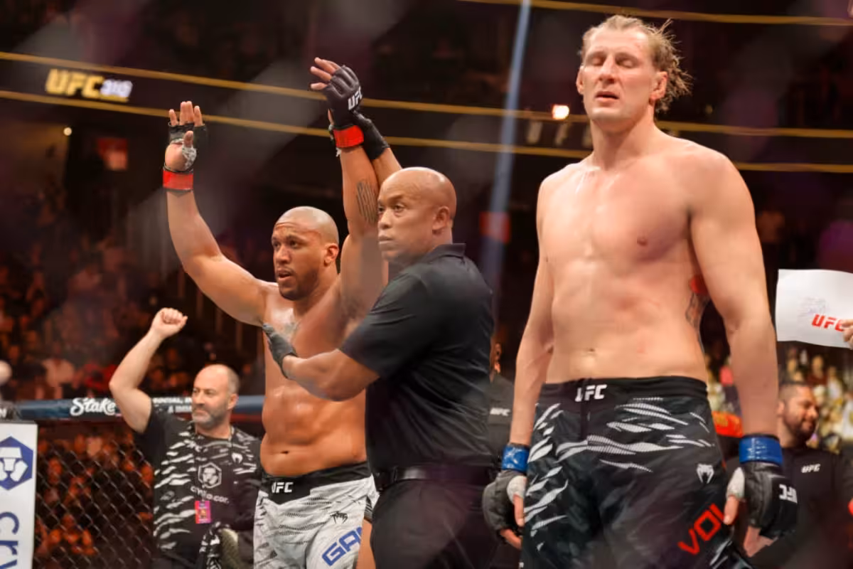 Alexander Volkov says Ciryl Gane has the edge over Alex Pereira at UFC 328