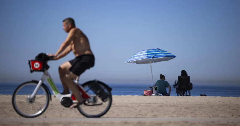 Extreme Heat Warning in California as Fresno Nears Record-Setting May Spike