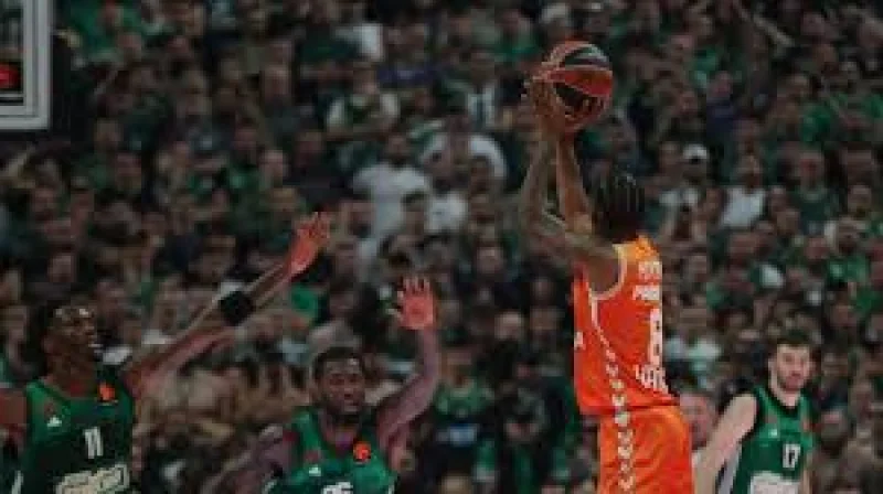 Pedro Martinez and Valencia force decisive Game 5 in Athens thriller