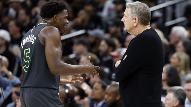 Spurs - Timberwolves: San Antonio routs Minnesota 133-95 to tie series 1-1